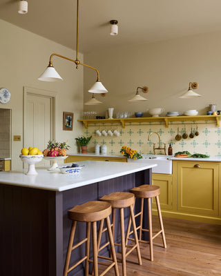 How to Choose the Right Bar Stool for Your Kitchen